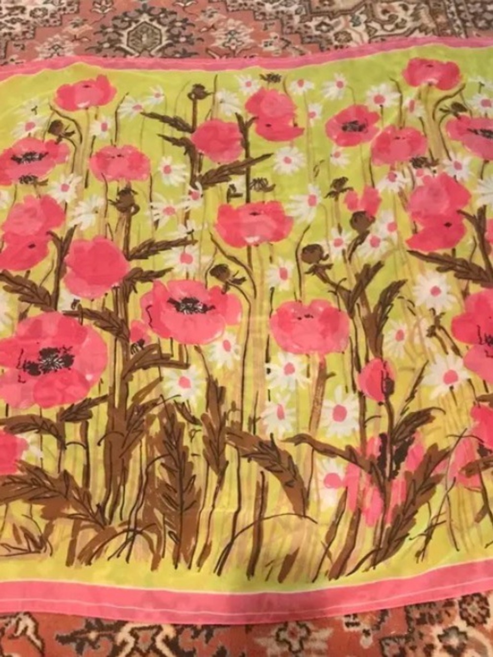 Vera Neumann poppy scarf 42x42